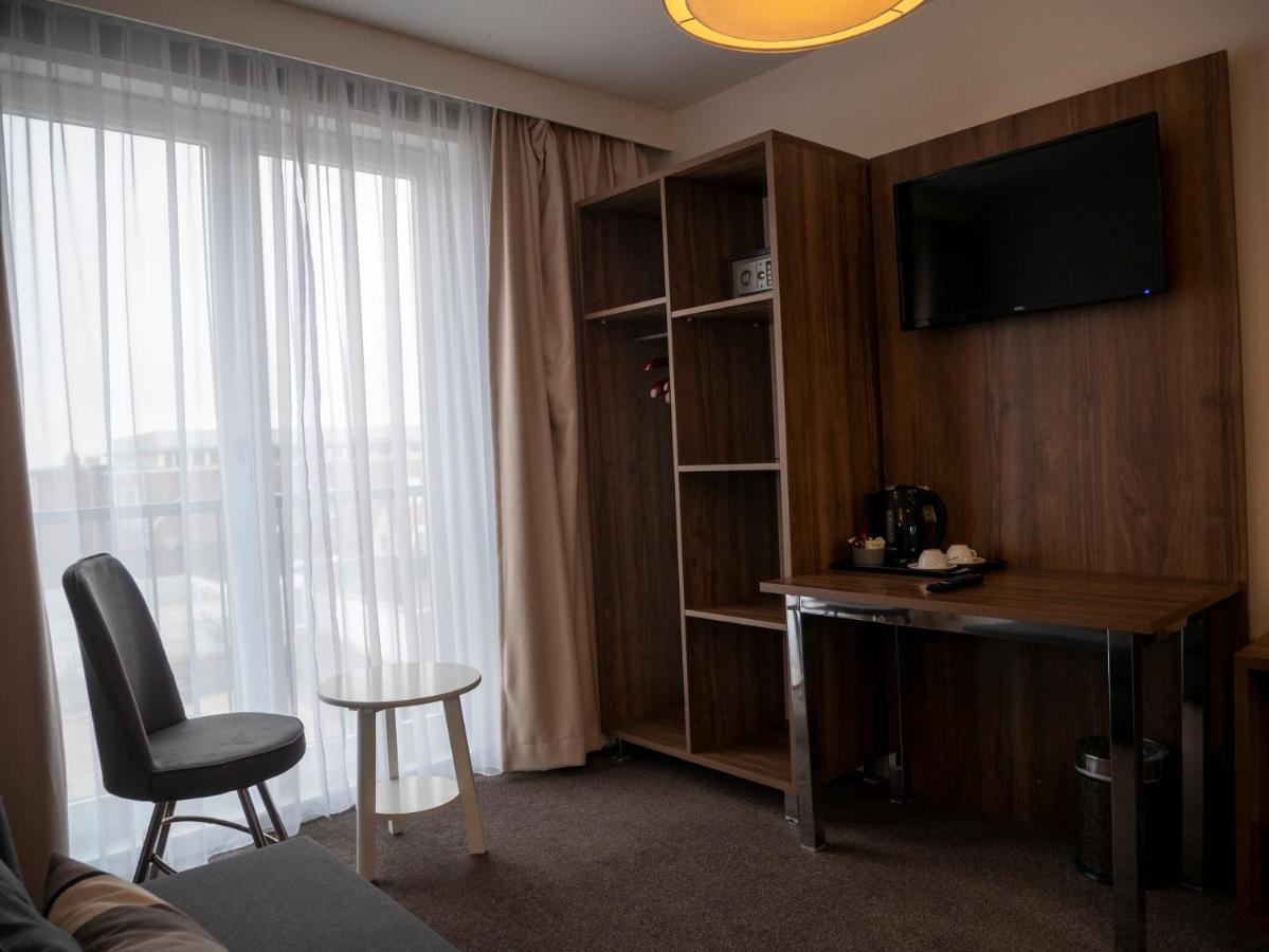 Hague Center Hotel
